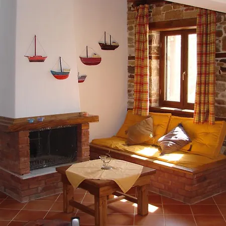 Alexis New Case de vacanță *